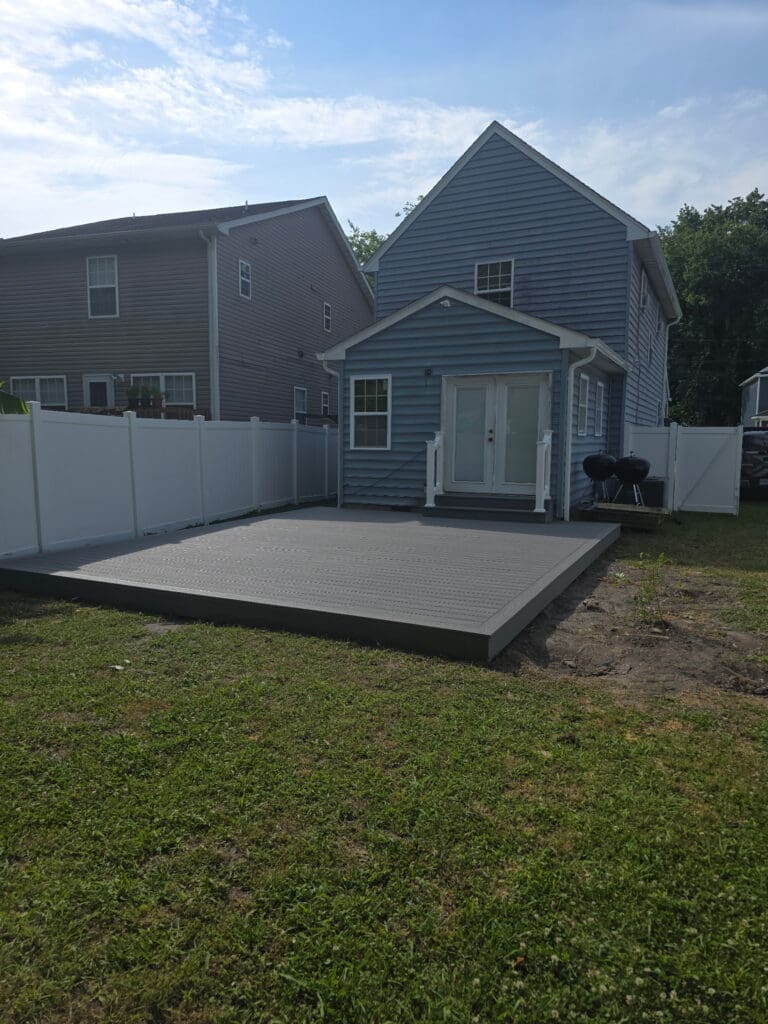 Deck builder project in Chesapeake, VA