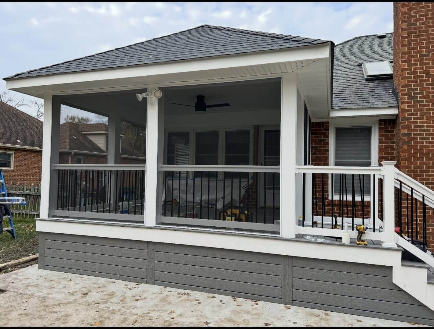 Screened porch built by B&B Decks in Hampton Roads, VA